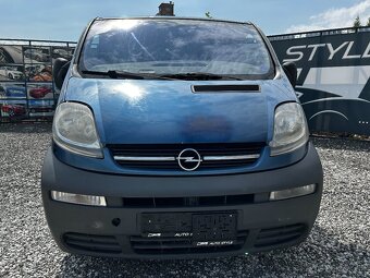 🚐 Opel Vivaro 1.9 CDTI (2007) - 2