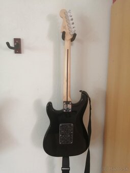 Fender Squier Stratocaster - 2