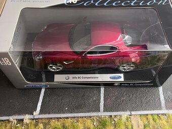 1:18 ALFA ROMEO 8C Competizione - Welly - 2