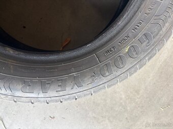 Good year efficient grip 195/55 R15 - 2