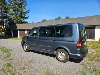 Volkswagen Multivan T5 2.5TDI - 2