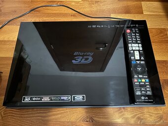 Predam 3d blu ray LG domace kino - 2
