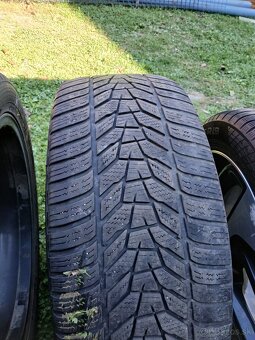Zimné pneumatiky 245/45 R19 - 2