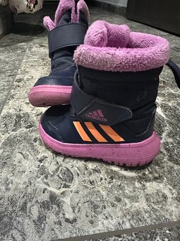 Snehulky sdidas 22,zateplené botasky 33,5 - 2