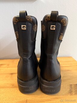 Čierne prechodné topánky Guess - 2