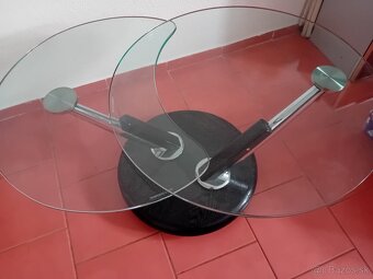 Predám kvalitný konferenčný stolík - 2