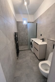 𝗣𝗿𝗲𝗻𝗮́𝗷𝗼𝗺: úplne nový 2-izbový byt, balkón, parkovan - 2