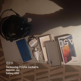 Samsung galaxi A50 Plus a herné slúchadlá - 2
