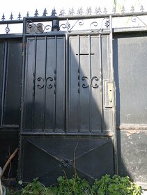Železná brána a dvere - 2