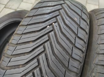 Celoročné pneu 185/65R15 Michelin - 2