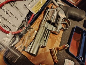 S&W mod. 629 Classic 4" / kal.: .44 Magnum - 2