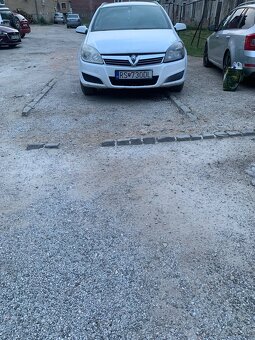opel astra H - 2