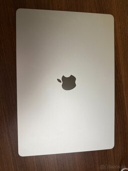 Apple MacBook Air 15-palcový M2 - 2