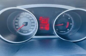 Mitsubishi Outlander 2.0DI-D Instyle 4x4, 7miest, SK ŠPZ - 2