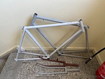 Favorit F8 opieskované rámy na bicykel - 2