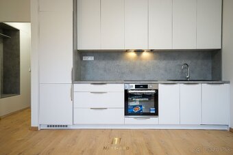 Prenájom 1 izbový čiastočne zariadený byt, parkovanie, Rajka - 2