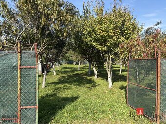 Predaj nádhernej záhrady určenej na budúcu výstavbu. - 2