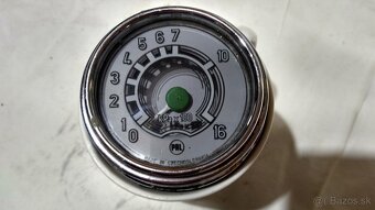 Tlakomer oleja na veterany - 2