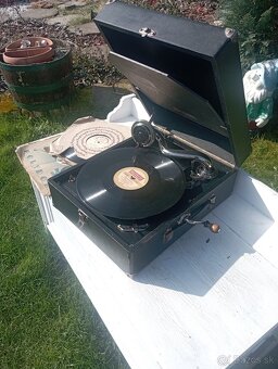 Starožitný gramofón Rival - 2