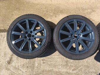 Predám zimnú sadu 235/45 R18 - 2