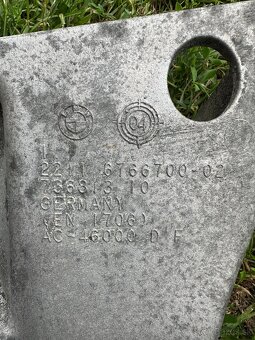 Bmw e60 535d 200kW originálne držiaky motora - 2