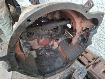 Predam medziskrinu Zetor crystal - 2