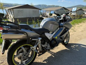 HONDA VFR-800 ABS (VTEC) - r.v.2009 - 2