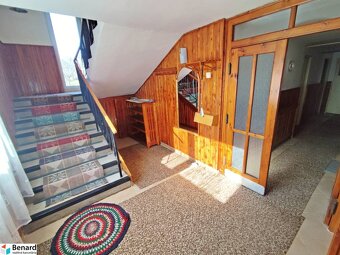 VEĽKÝ RODINNÝ DOM S KRÁSNYM POZEMKOM V OBCI TULČÍK, 2100 m2 - 2