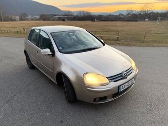 Volkswagen Golf V 2.0 TDI 4x4 - 2