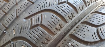 Predám 4ks jazdené zimné 205/50r17-93V Pirelli - 2