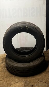28.GoodYear Efficent grip 215/65 R17 - 2