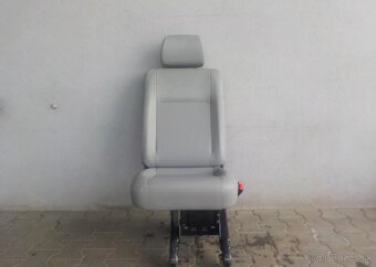 Sedadlo 2 rada VW T5 - 2