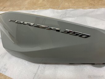 Honda Forza 350 bočný plast - 2