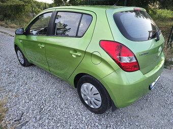 Hyundai i20 1,2i 16V, rv 2011, kúpený v SR - 2