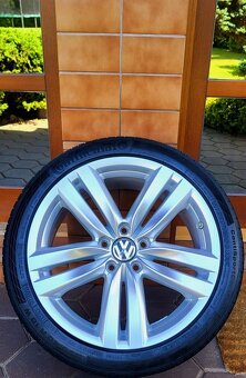 Alu R18 5x112 orig. VW + letné pneu 235/40 R18 - 2
