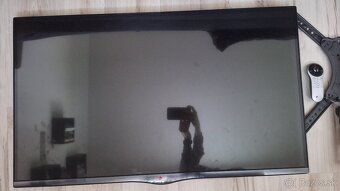 LG  televizor - 2