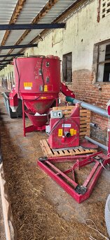 Predám šrotovník s váhou a miešarňou krmív AGROING - 2