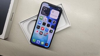 Apple iPhone 13 tmavý 128GB - 2