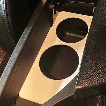 BMW E60/E61 - Držiak nápojov - 2