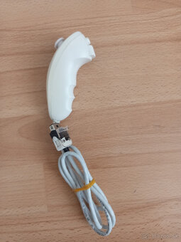 Nintendo Wii - nunchuck po oprave - 2