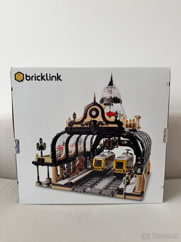 910002 LEGO Studgate Train Station - 2