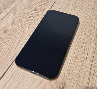 Apple iphone 16 pro max 256gb čierny titan - 2