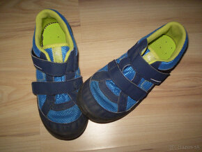 Tenisky v.33/32 zn. Decathlon TOP STAV - 2
