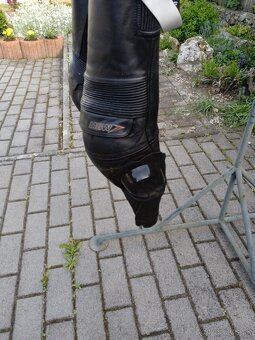 Kožená bunda a nohavice - 2