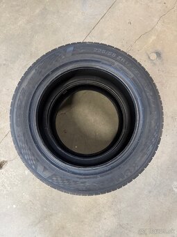 Letné pneumatiky kumho 225/55r17 - 2