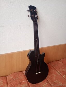 Predám el-ak. ukulele Cascha HH 2258 - 2