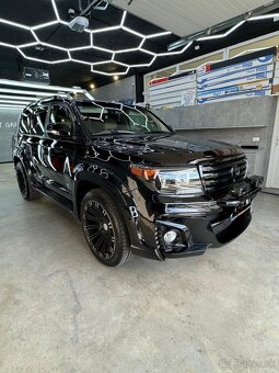 Toyota LANDCRUISER 200 V8 4.5 l D-4D LUX WALD TUNING - 2