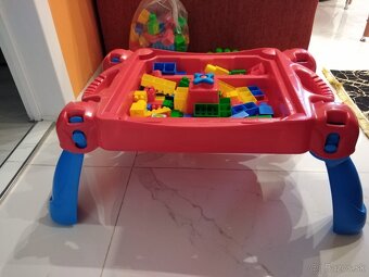 Hraci lego stolík - 2