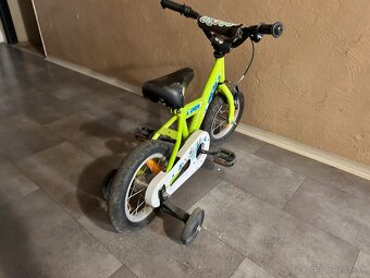 Detsky bicykel s pomocnymi kolieskami - 2