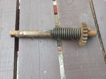 Jawa pionier štartovacia hriadeľ - 2